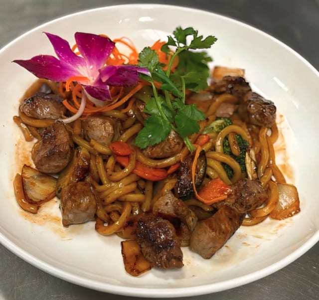 Lomein Noodles.